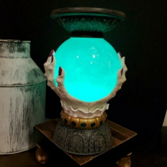 Bath & Bodyworks Fortune Teller Waterglobe Candle Holder - Picture 7 of 12